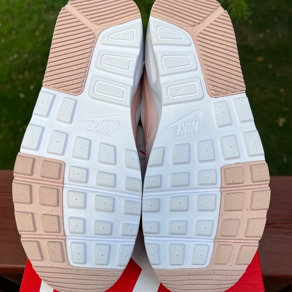 Brand new in box white/pink oxford-barely rose Women’s Nike Air Max SC - Picture 6 of 8